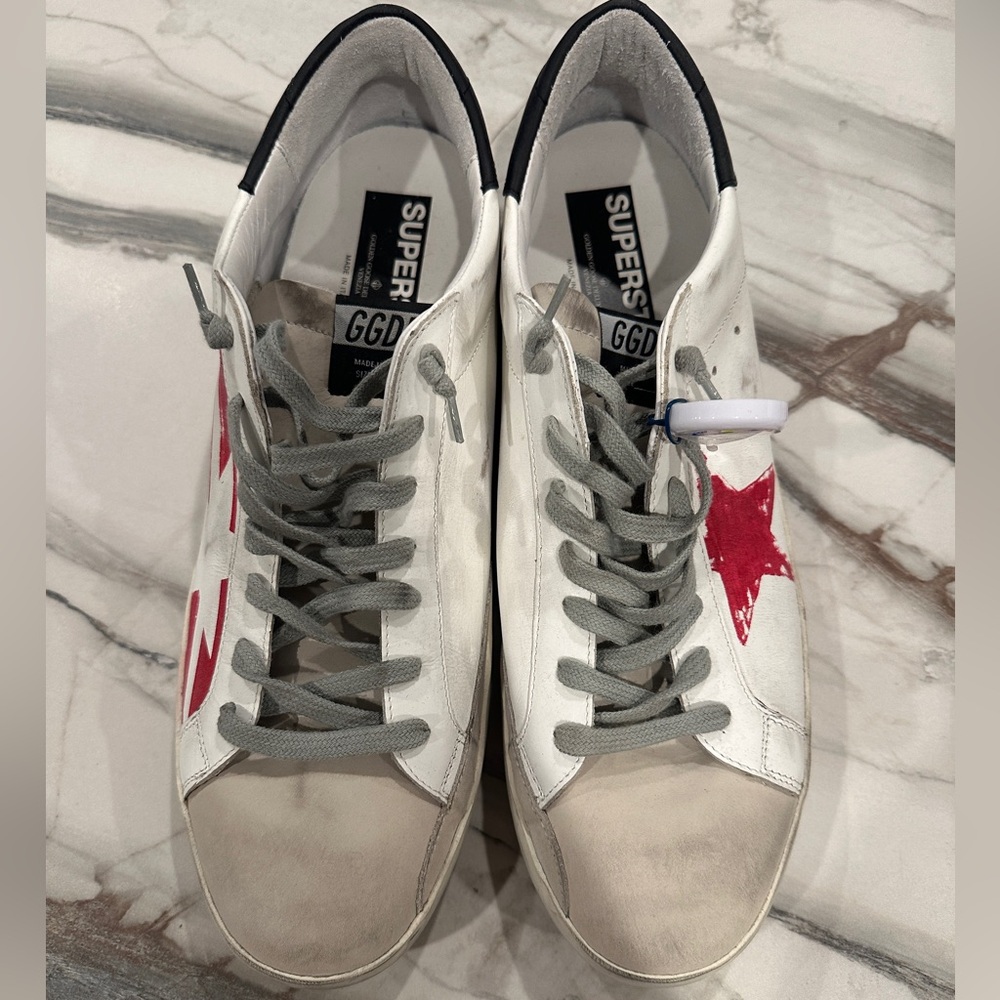 SUPERSTAR GOLDEN GOOSE.